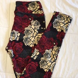 Lularoe OS leggings Jack skellington roses